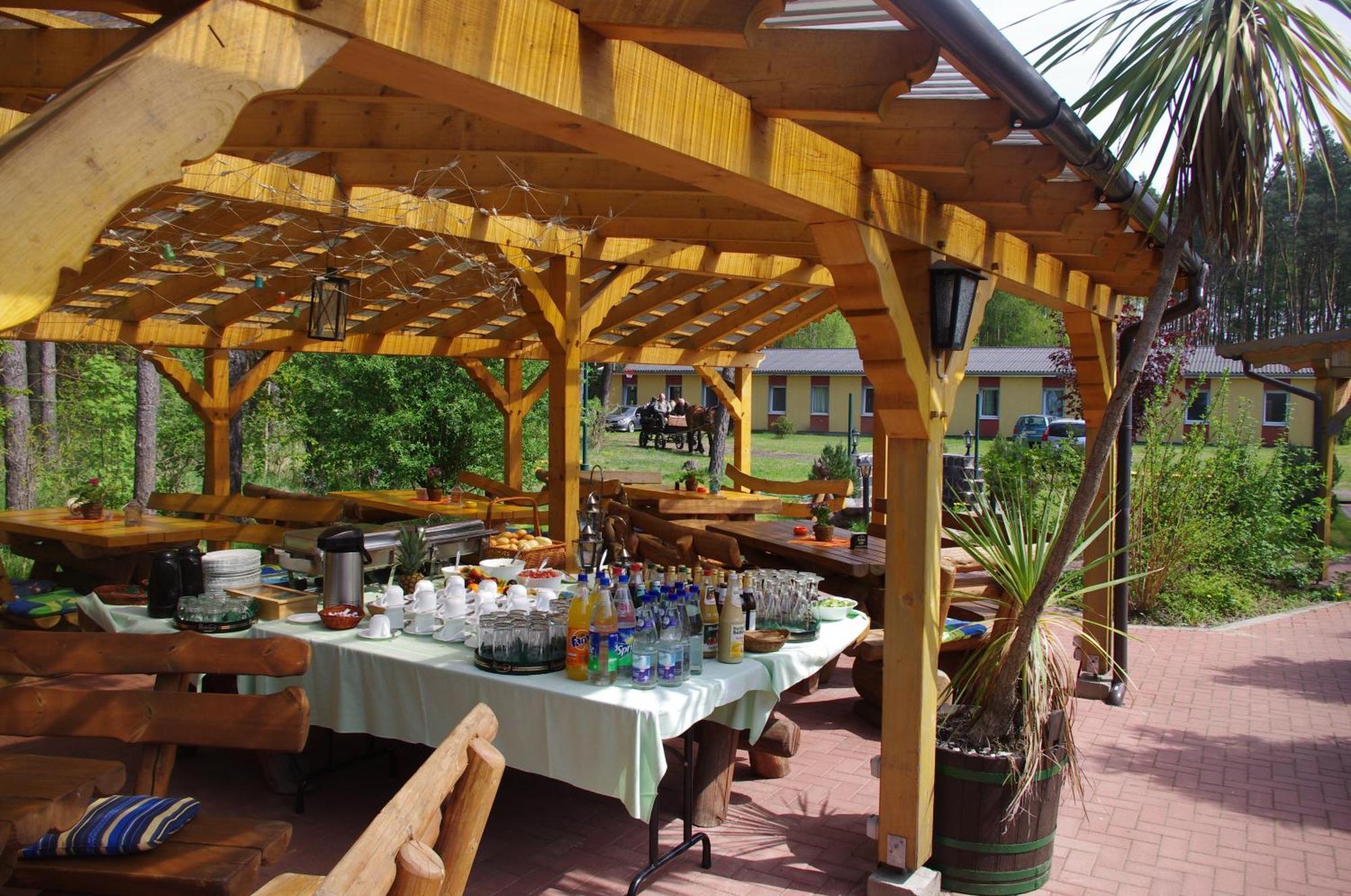 Hostel Waldhaus Am Ferienpark Mirow -Zimmer Du Wc 外观 照片